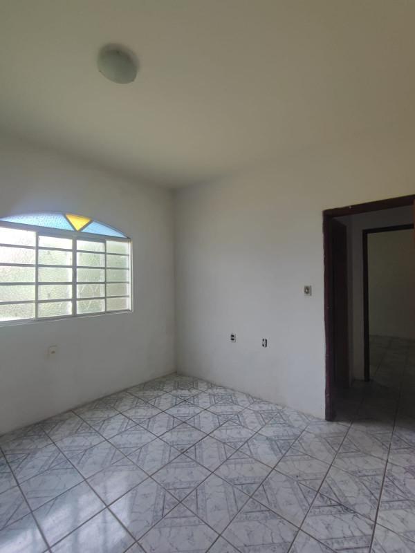 Casa, Braúnas, 4 Quartos, 6 Vagas, 1 Suíte