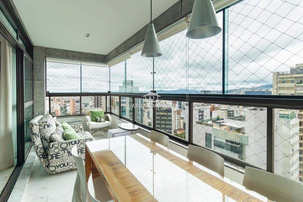 Apartamento, Funcionários, 4 Quartos, 4 Vagas, 2 Suítes