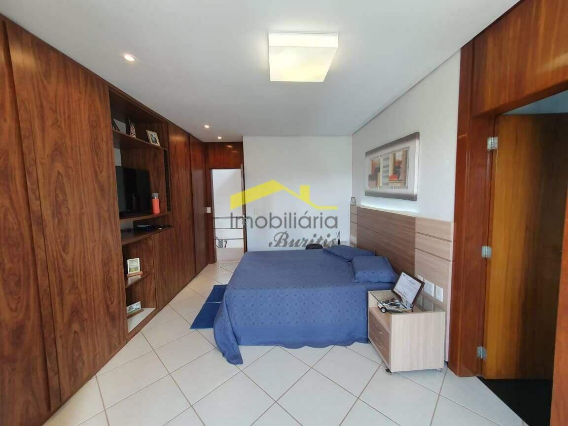 Casa em Condomínio, Vila Castela, 4 Quartos, 6 Vagas, 4 Suítes