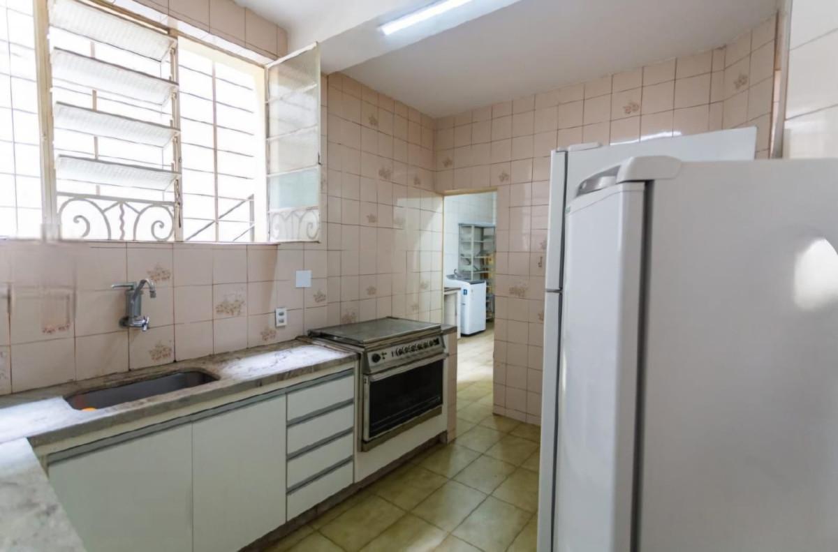 Casa, Lourdes, 5 Quartos, 2 Vagas, 1 Suíte