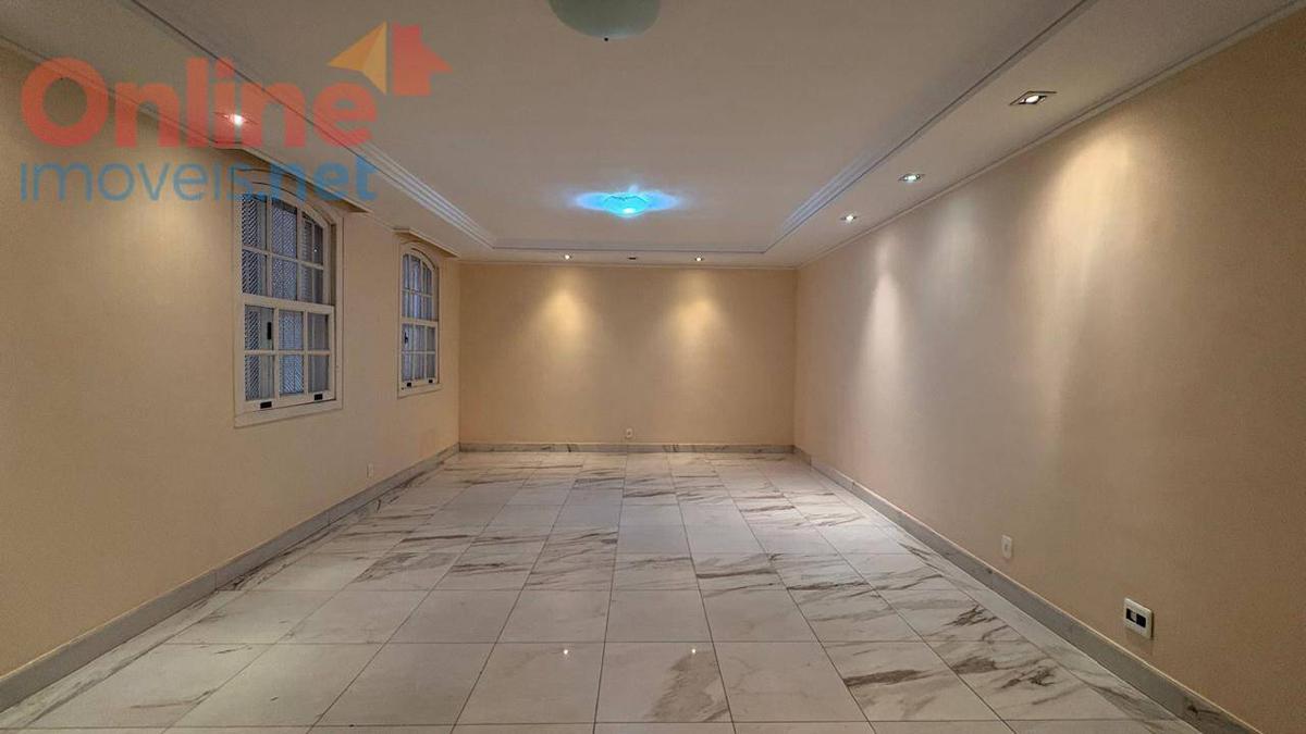 Casa, Vila Paris, 4 Quartos, 0 Vaga, 2 Suítes