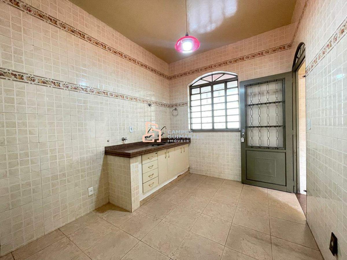 Casa, Serrano, 4 Quartos, 2 Vagas, 2 Suítes
