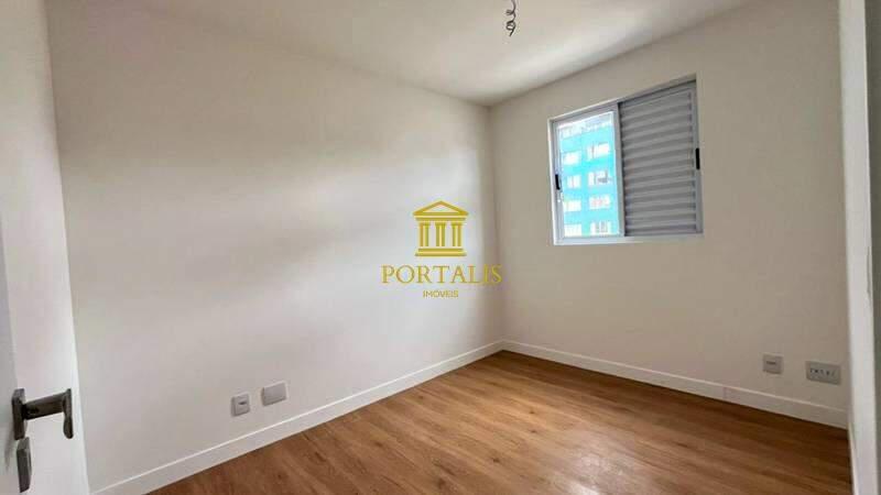 Apartamento, Sagrada Família, 3 Quartos, 2 Vagas, 1 Suíte