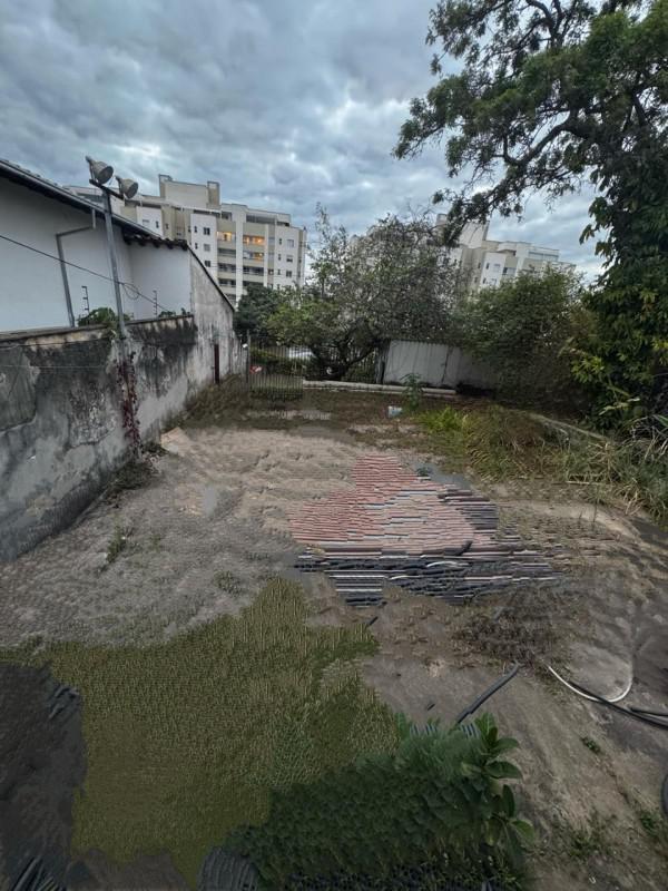 Lote, Ouro Preto, 1 Quarto, 0 Vaga