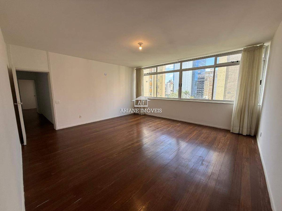 Apartamento, Funcionários, 4 Quartos, 1 Vaga, 1 Suíte