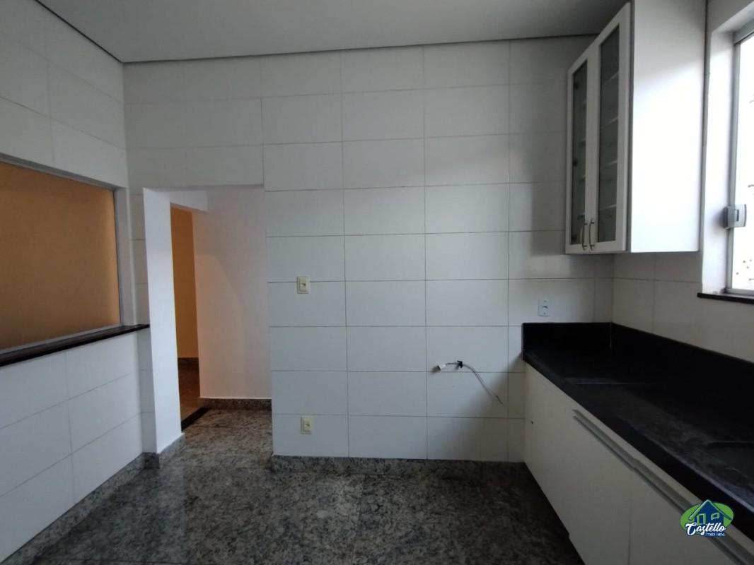 Casa, Concórdia, 4 Quartos, 2 Vagas, 1 Suíte