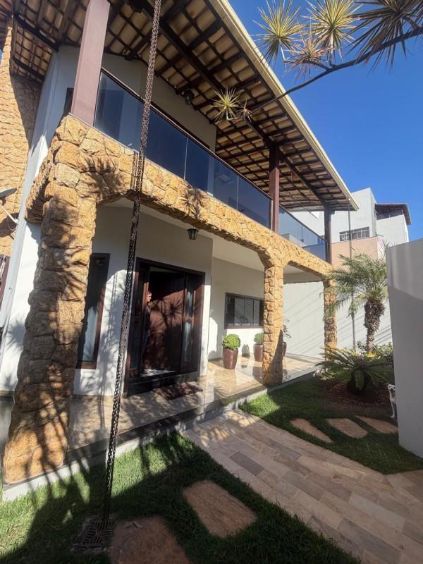 Casa, Jardim Riacho das Pedras, 4 Quartos, 6 Vagas, 1 Suíte