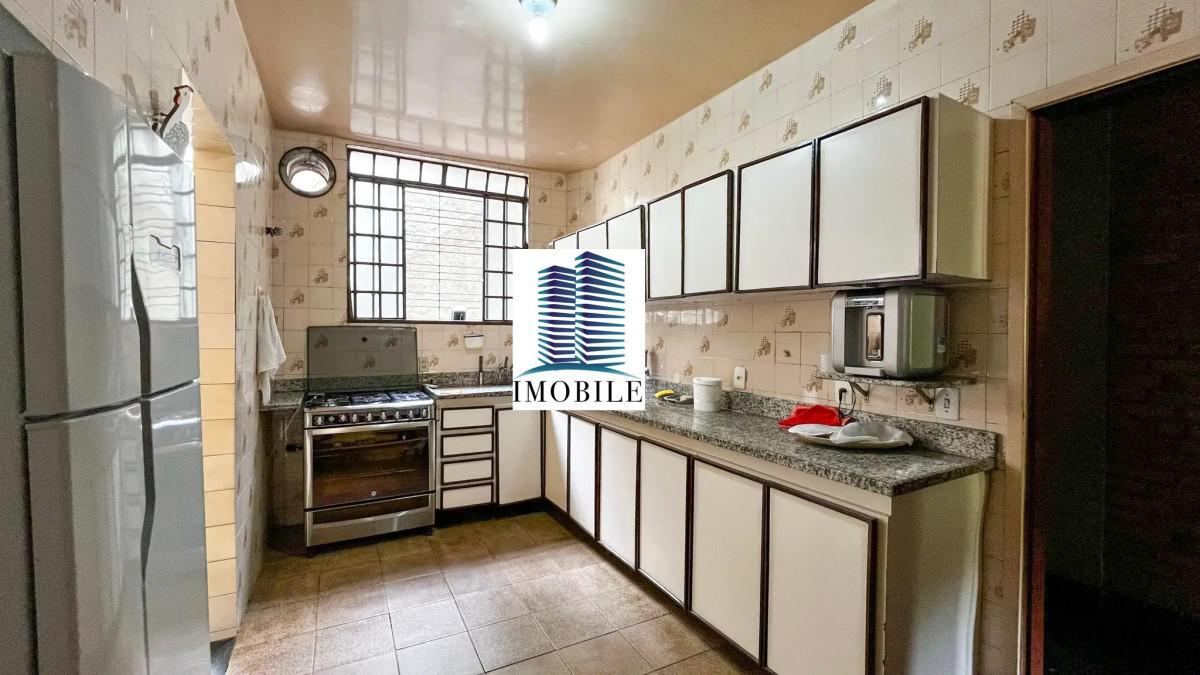 Casa, Luxemburgo, 4 Quartos, 4 Vagas, 2 Suítes
