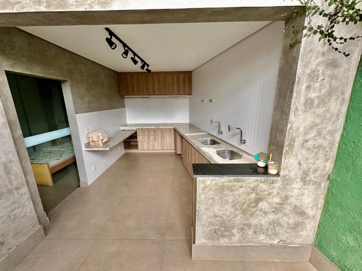 Casa, Bandeirantes (pampulha), 4 Quartos, 10 Vagas, 3 Suítes