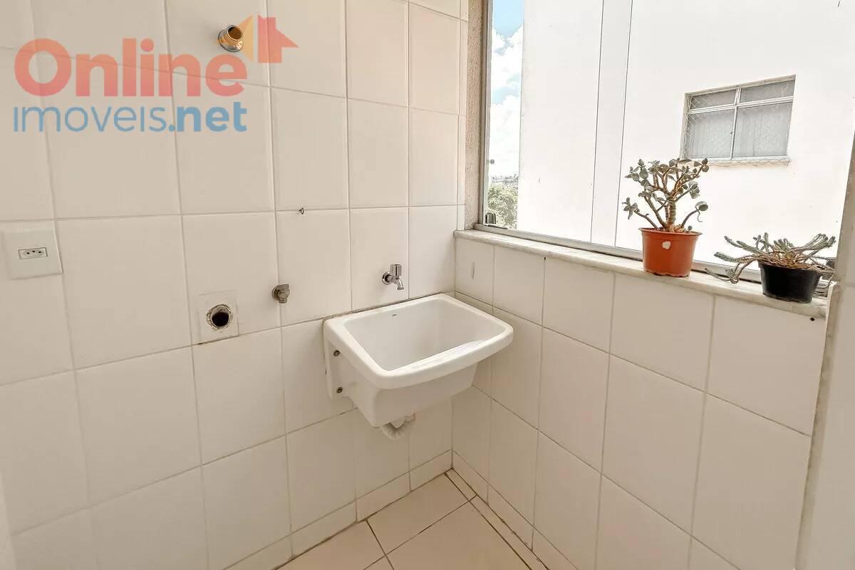 Apartamento, Castelo, 2 Quartos, 0 Vaga, 1 Suíte