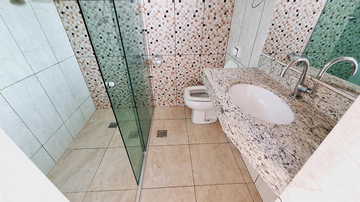 Casa, Nova Floresta, 3 Quartos, 0 Vaga, 1 Suíte