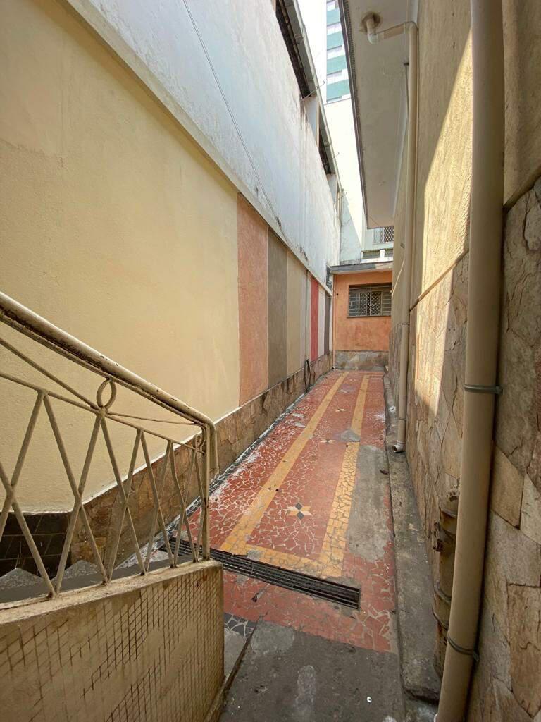 Casa Comercial, Funcionários, 0 Quarto, 0 Vaga