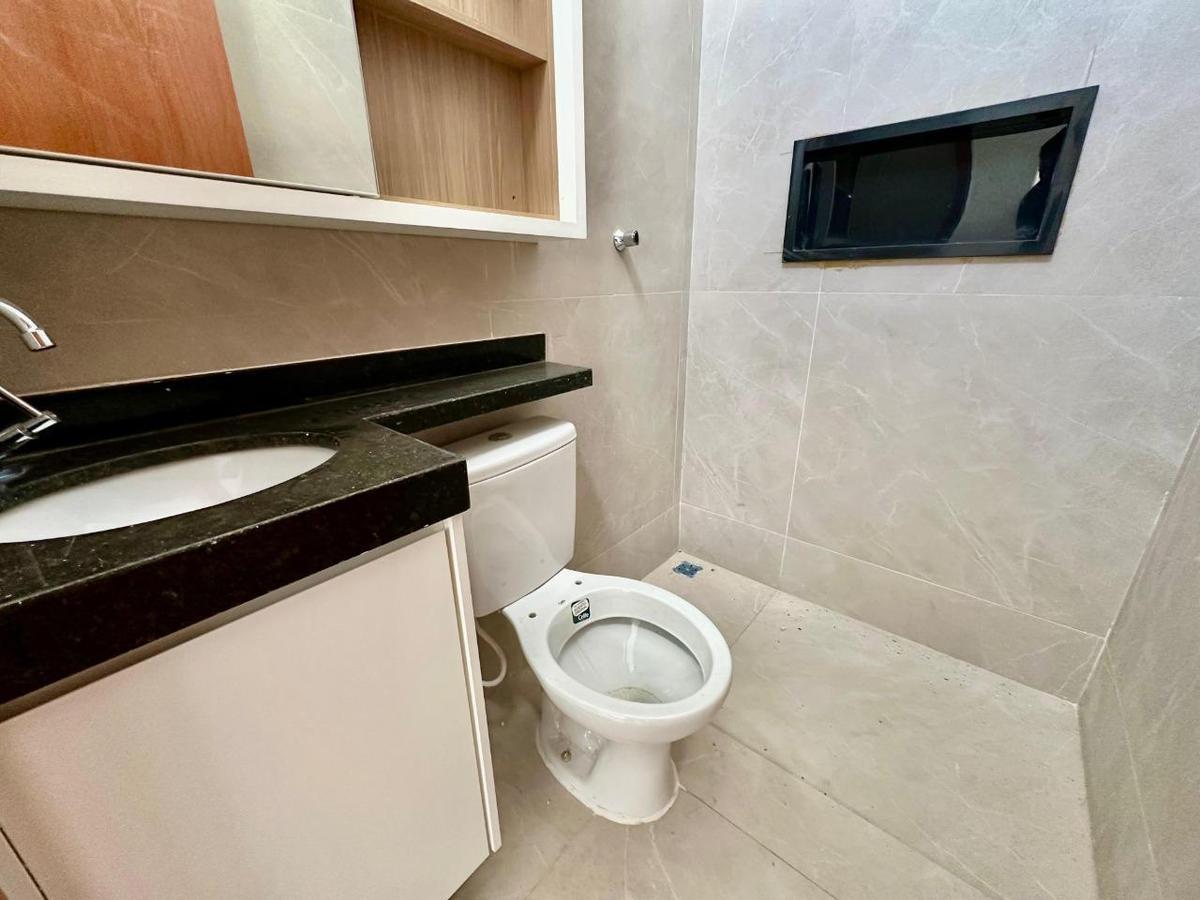 Casa, Piratininga (venda Nova), 2 Quartos, 1 Vaga, 2 Suítes