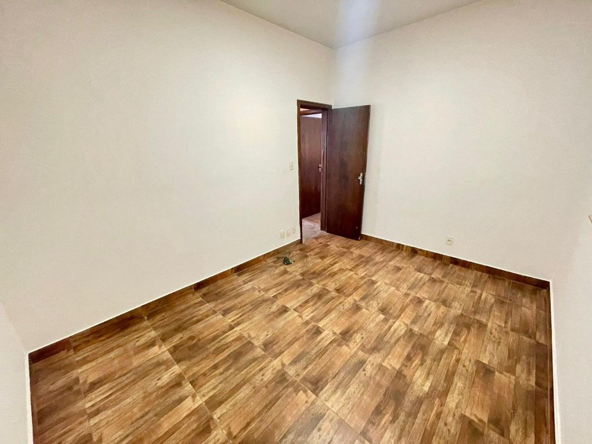 Casa Comercial, São José, 3 Quartos, 6 Vagas, 1 Suíte