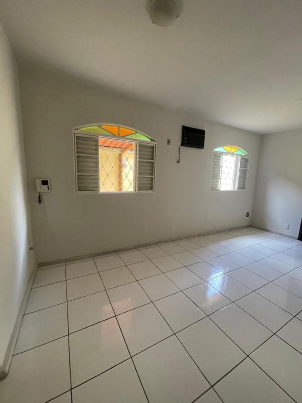 Casa, João Pinheiro, 2 Quartos, 3 Vagas, 1 Suíte