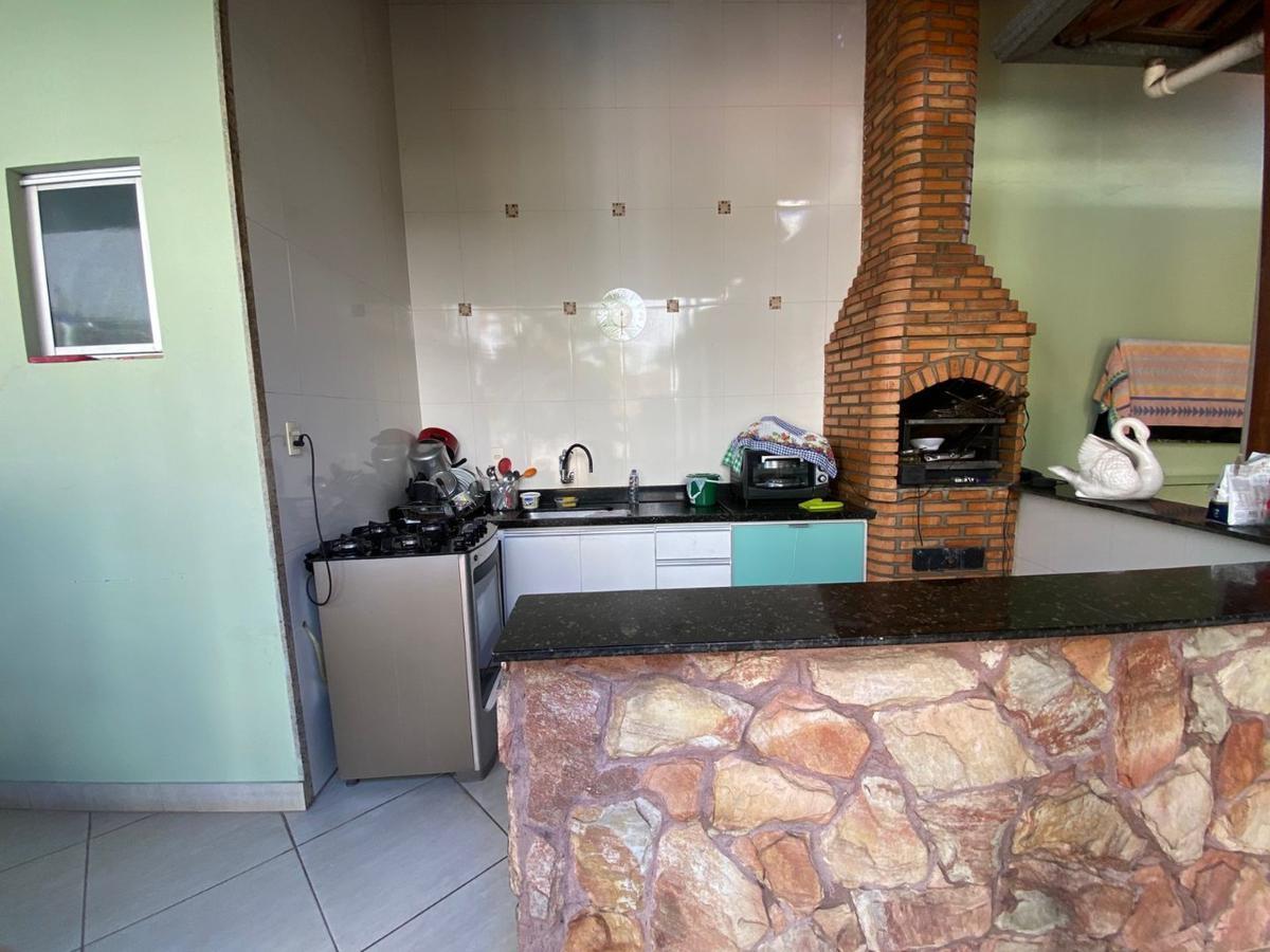 Casa, João Pinheiro, 4 Quartos, 2 Vagas, 1 Suíte