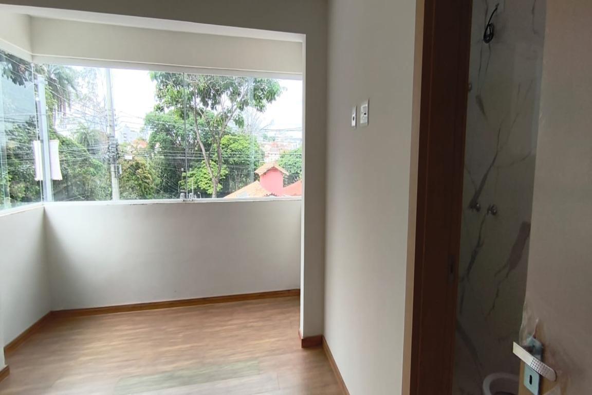 Casa, Itapoã, 3 Quartos, 2 Vagas, 1 Suíte