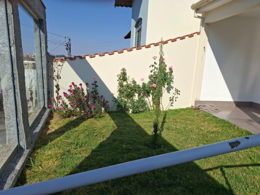 Casa, Jardim Colonial, 0 Quarto, 0 Vaga