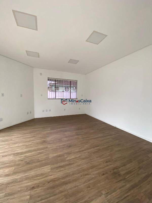 Prédio, Funcionários, 0 Quarto, 3 Vagas