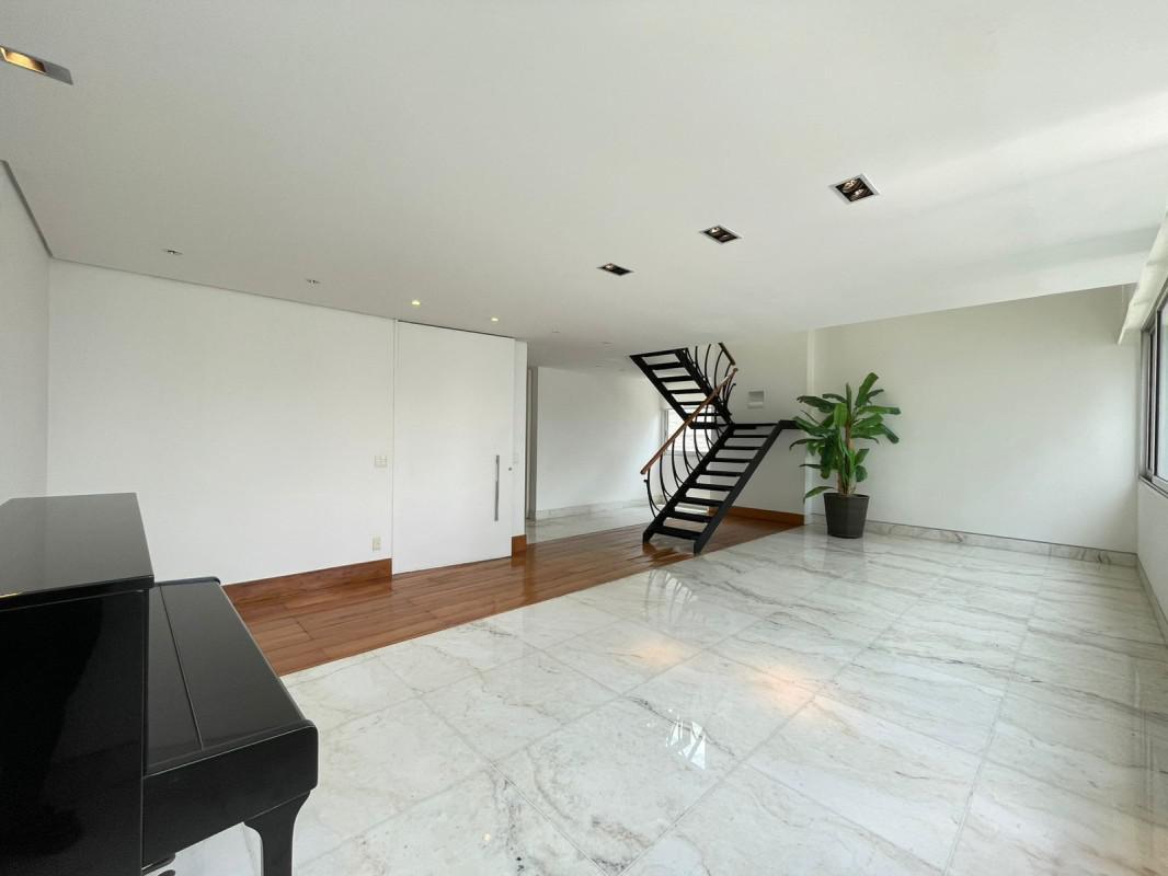 Cobertura, Savassi, 4 Quartos, 3 Vagas, 2 Suítes