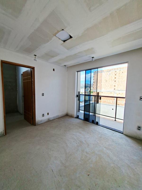 Casa, Cardoso (barreiro), 3 Quartos, 2 Vagas, 1 Suíte