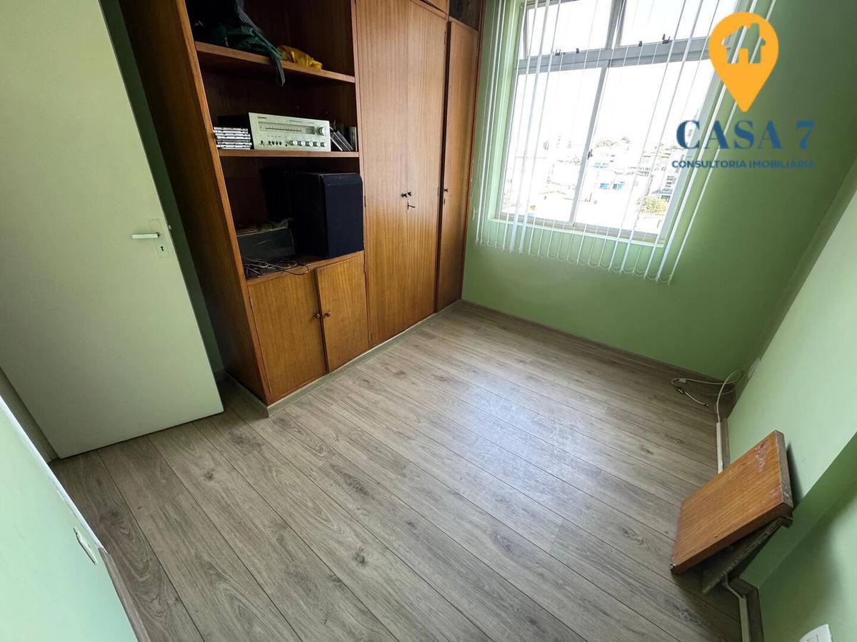 Apartamento, Sagrada Família, 2 Quartos, 1 Vaga