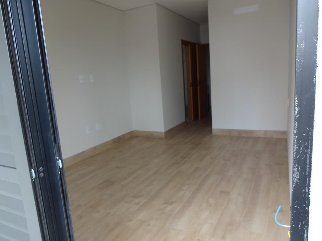 Casa, Jaraguá, 4 Quartos, 3 Vagas, 1 Suíte