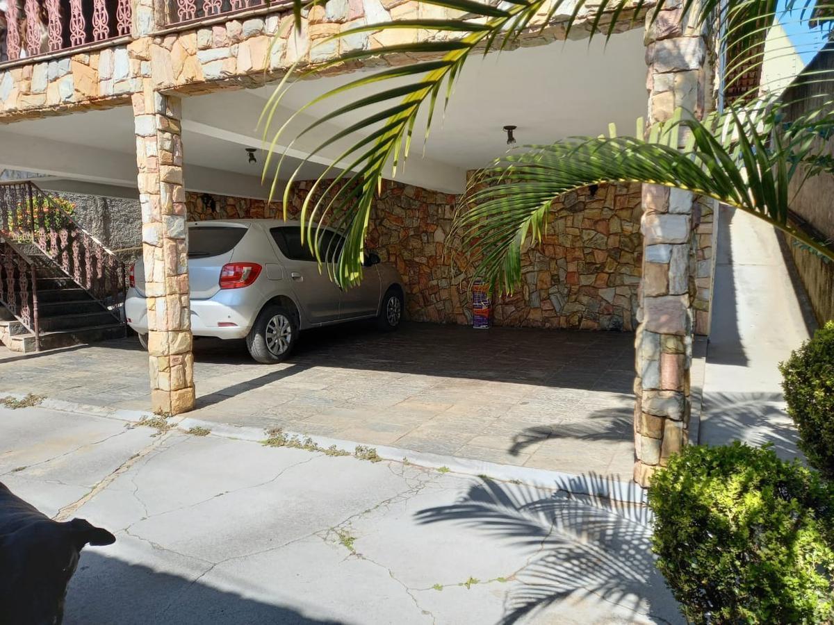 Casa, Castelo, 3 Quartos, 4 Vagas, 1 Suíte