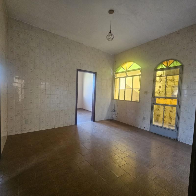 Casa Comercial, Nova Cintra, 5 Quartos, 2 Vagas, 1 Suíte