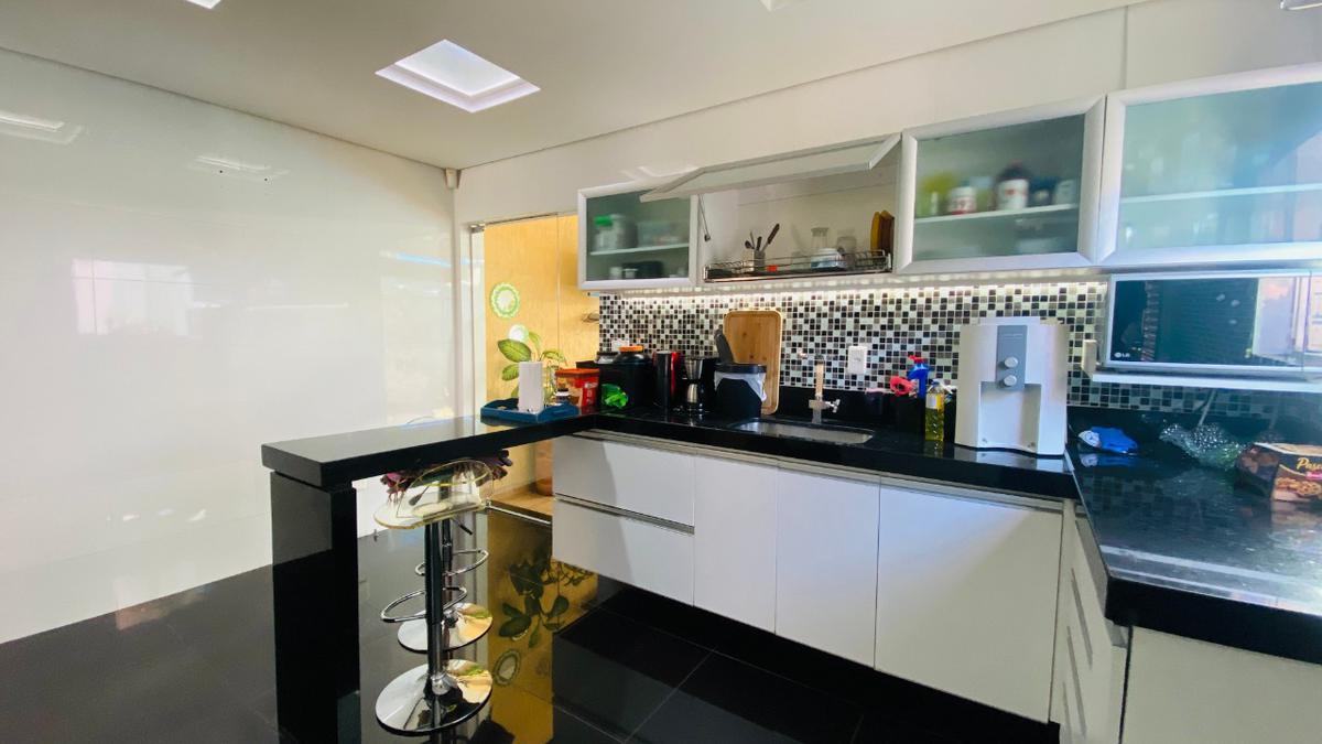 Casa, Paquetá, 3 Quartos, 3 Vagas, 1 Suíte