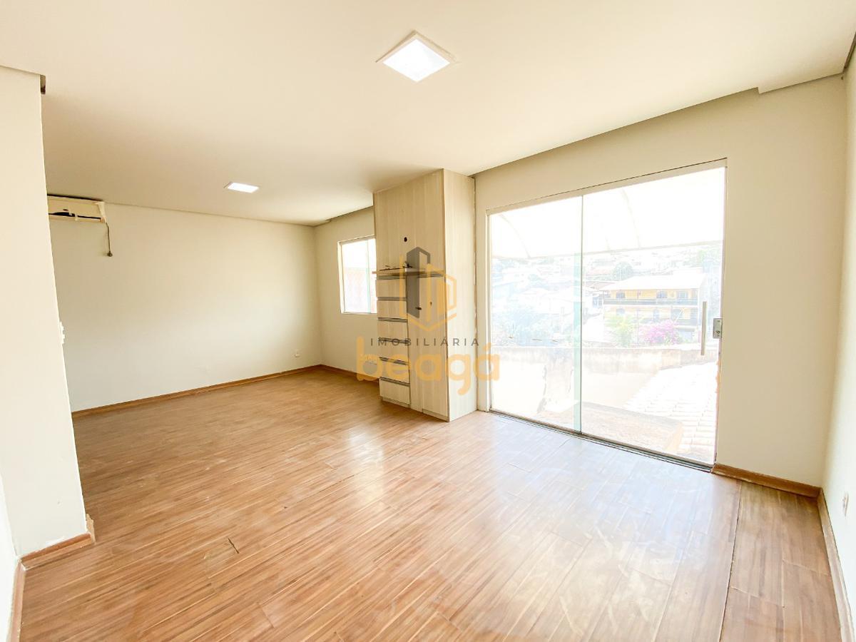 Casa, Parque Turistas, 4 Quartos, 2 Vagas, 2 Suítes