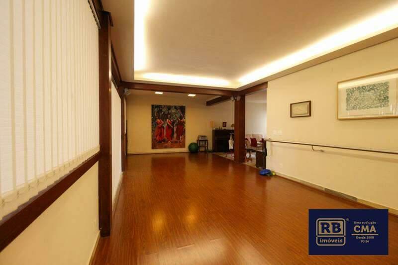Casa, Serra, 4 Quartos, 5 Vagas, 1 Suíte