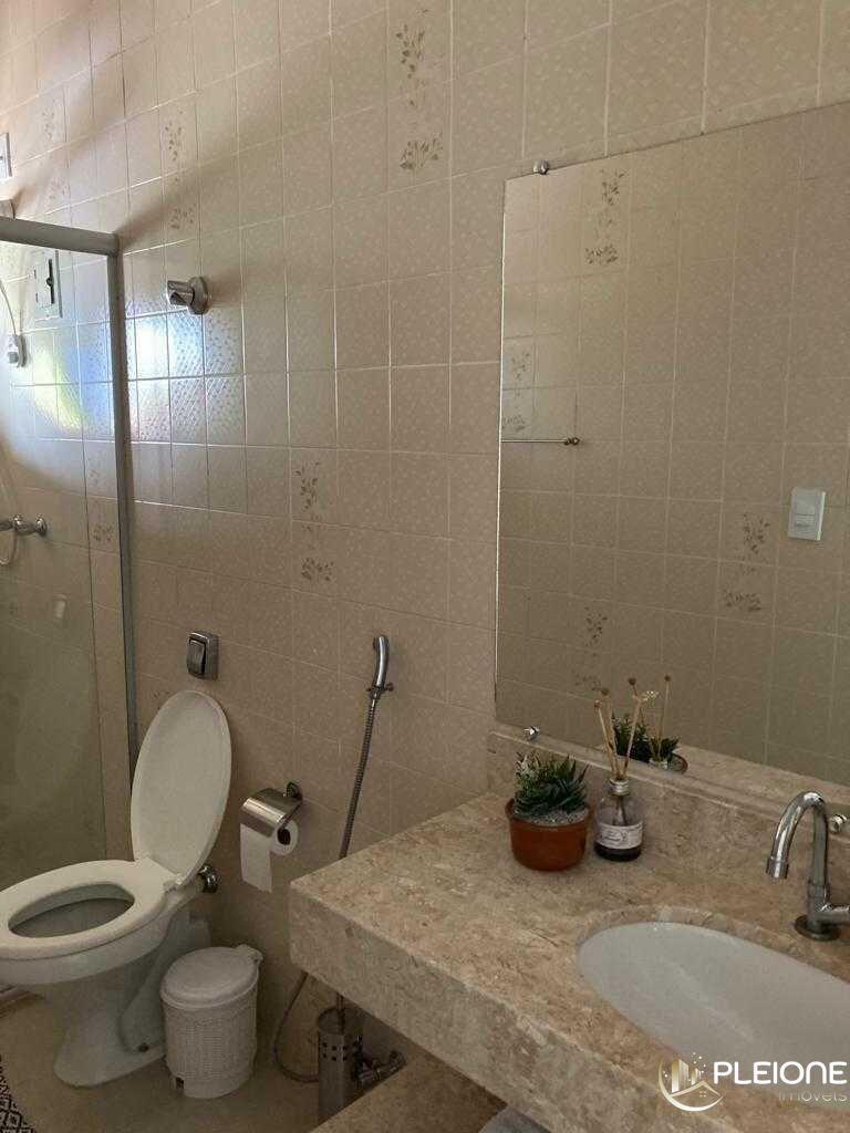 Fazenda, Centro, 5 Quartos, 2 Vagas, 1 Suíte