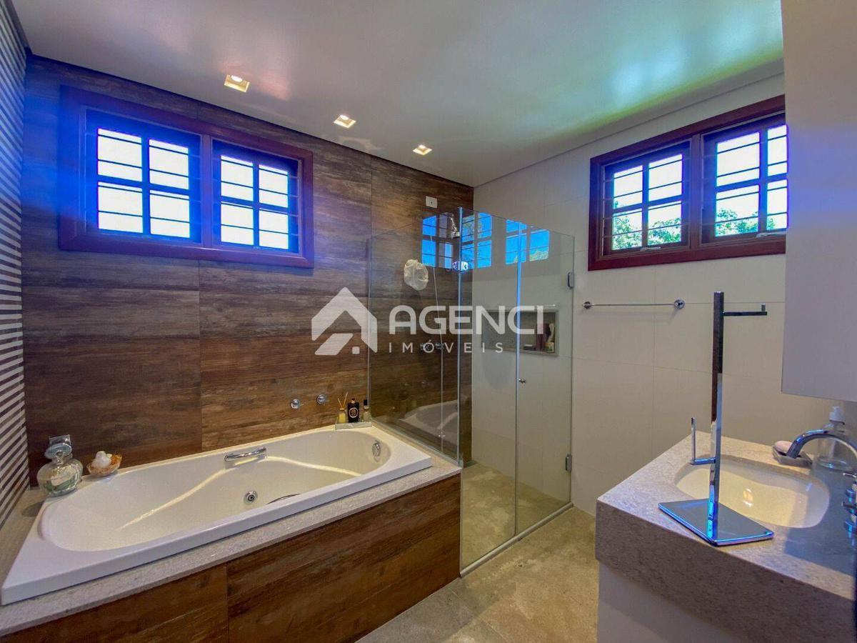 Casa, Trevo, 4 Quartos, 0 Vaga, 1 Suíte