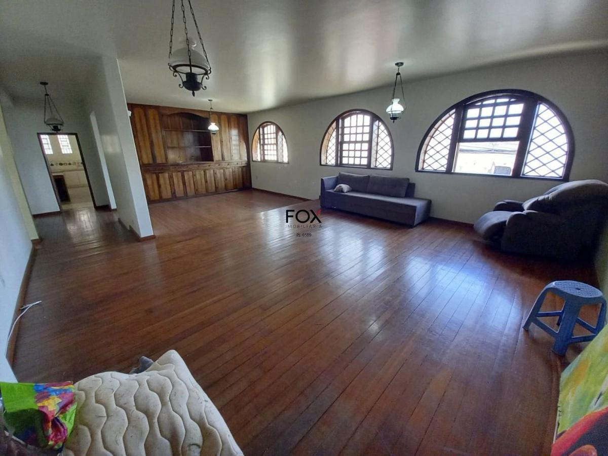 Casa, Santa Efigênia, 5 Quartos, 4 Vagas, 3 Suítes