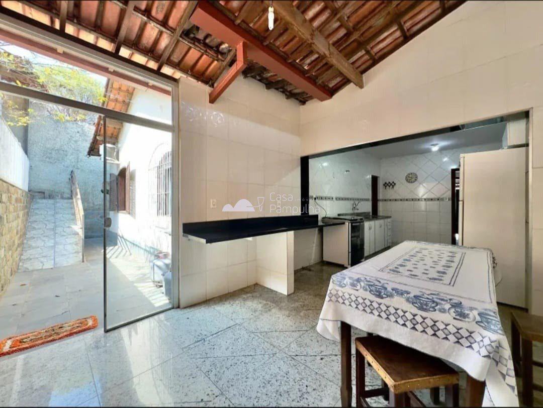 Casa, Santa Mônica, 4 Quartos, 3 Vagas, 1 Suíte