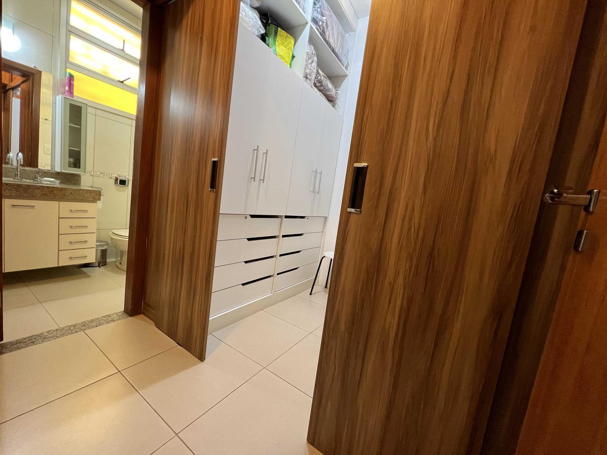 Casa, Coração Eucarístico, 5 Quartos, 6 Vagas, 2 Suítes