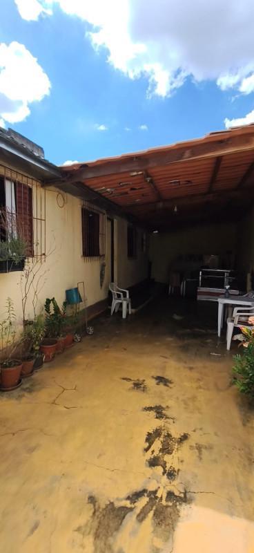 Galpão, Santa Terezinha, 0 Quarto, 0 Vaga