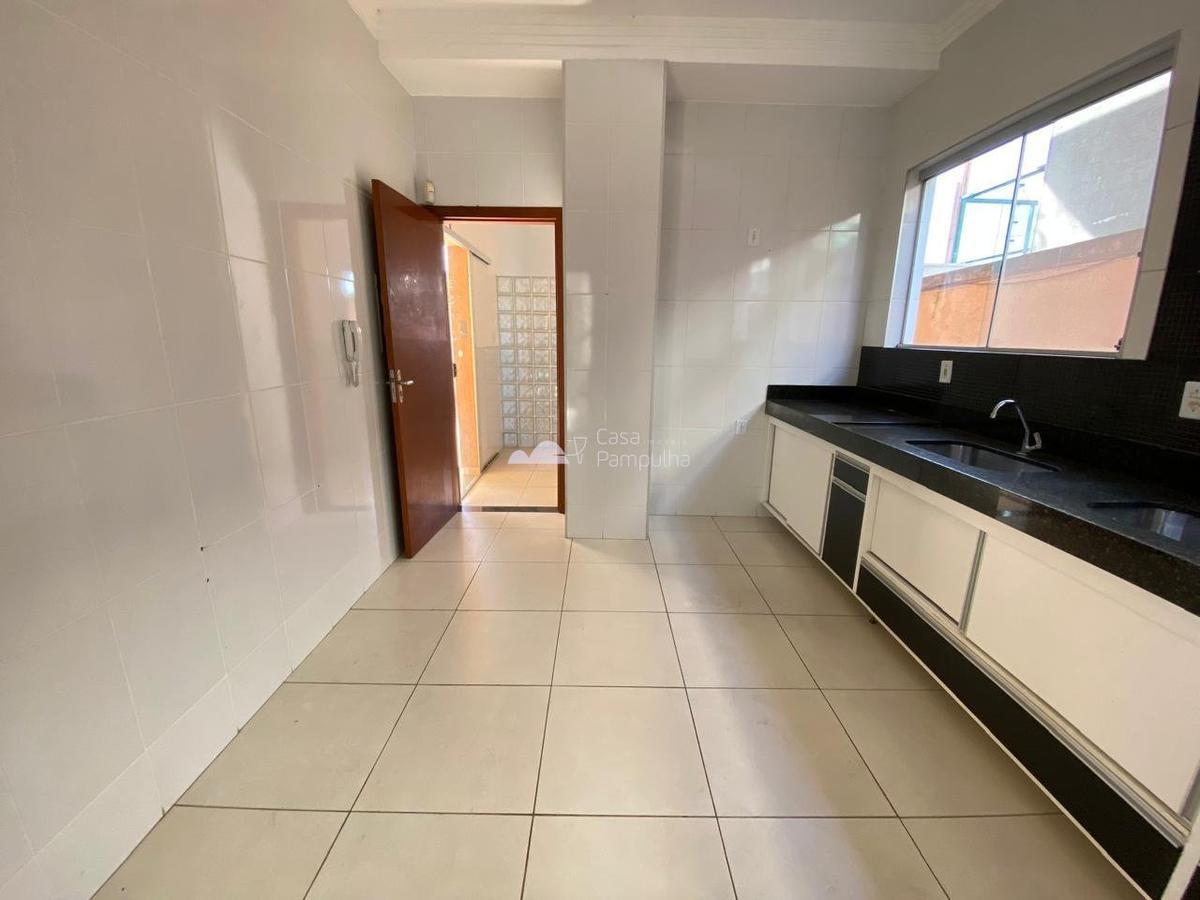 Casa, Trevo, 5 Quartos, 4 Vagas, 3 Suítes