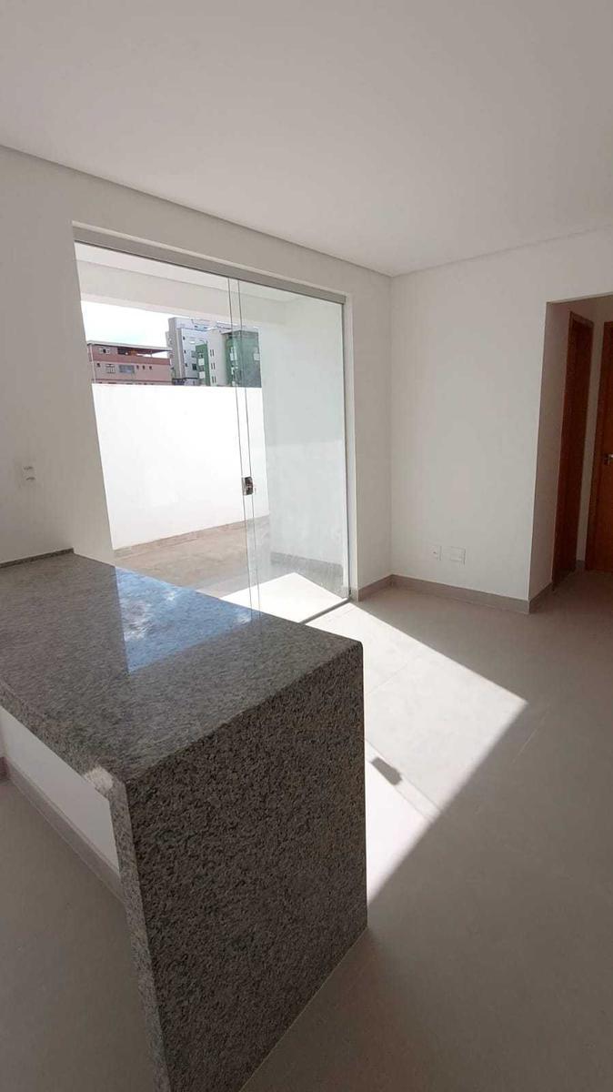 Apartamento, Sagrada Família, 2 Quartos, 2 Vagas, 1 Suíte
