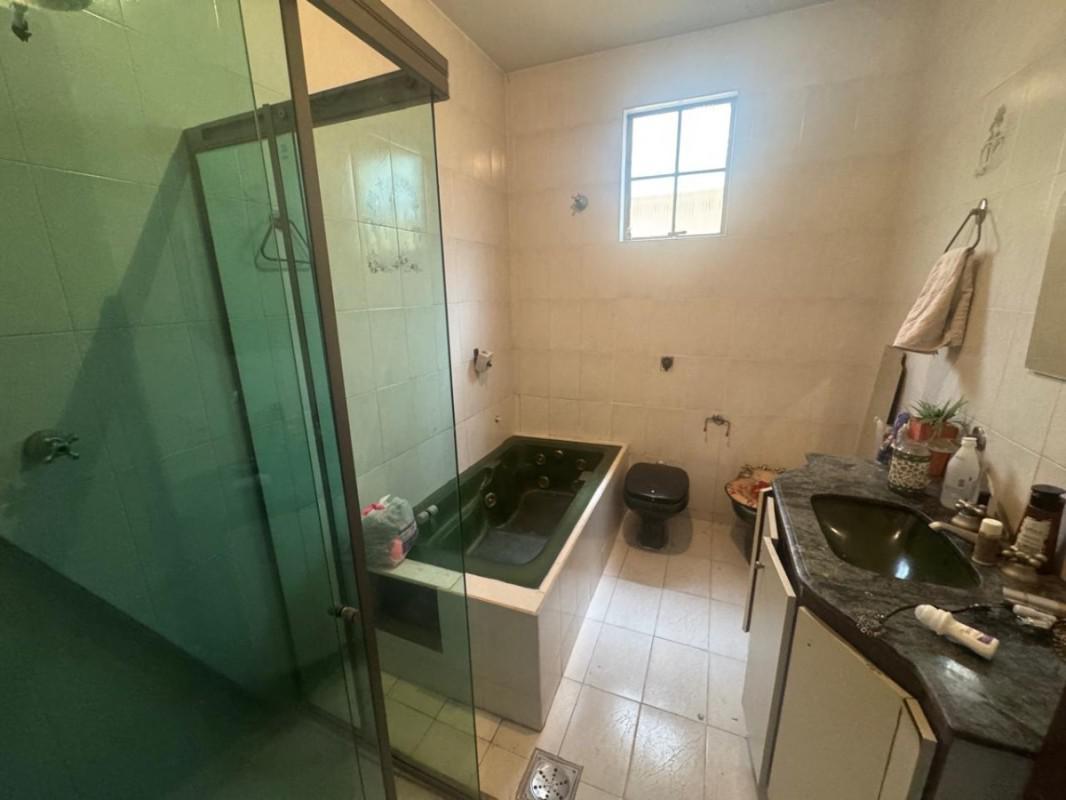 Casa, Dona Clara, 3 Quartos, 4 Vagas, 1 Suíte