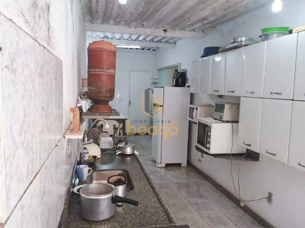 Casa, Camargos, 2 Quartos, 3 Vagas, 1 Suíte