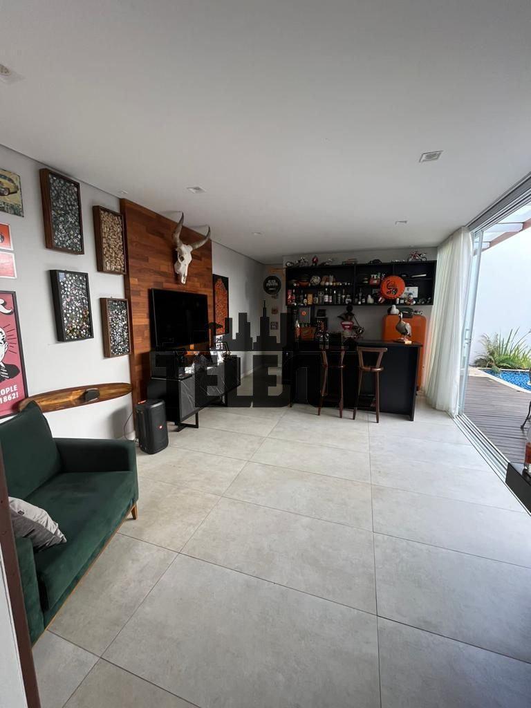 Casa, Campos Elíseos, 3 Quartos, 5 Vagas, 1 Suíte