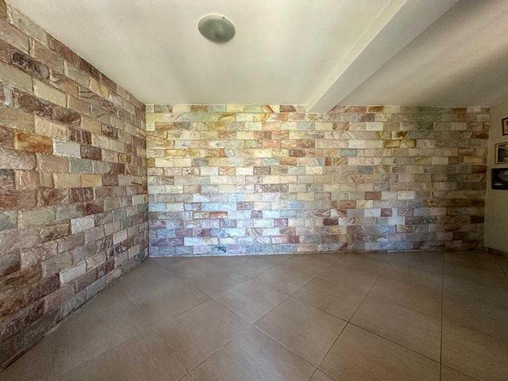 Casa, Lundcea, 4 Quartos, 2 Vagas, 1 Suíte