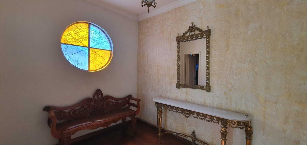 Casa Comercial, São Francisco, 4 Quartos, 6 Vagas, 1 Suíte