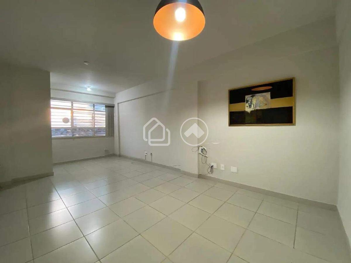 Sala, Padre Eustáquio