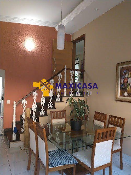 Casa, São José, 4 Quartos, 4 Vagas, 2 Suítes