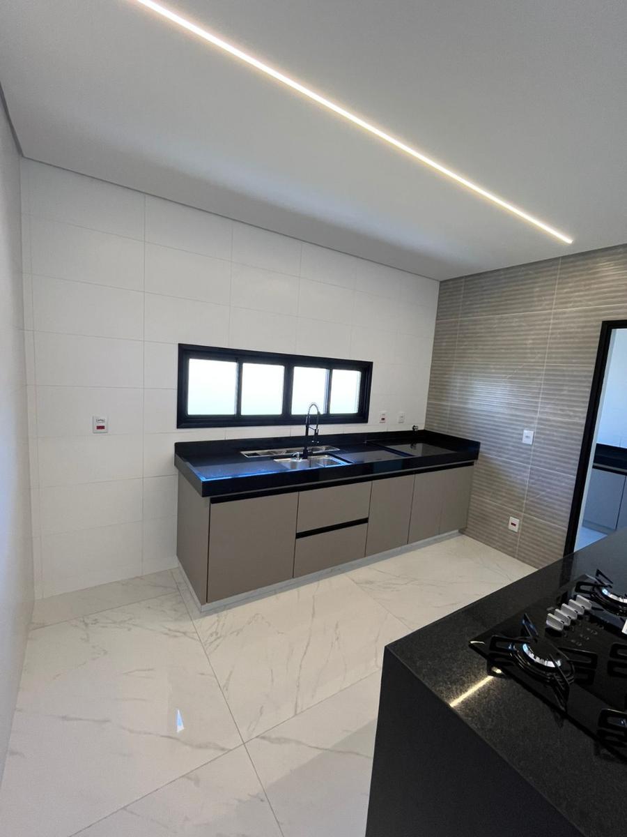 Casa, Joá, 3 Quartos, 4 Vagas, 3 Suítes