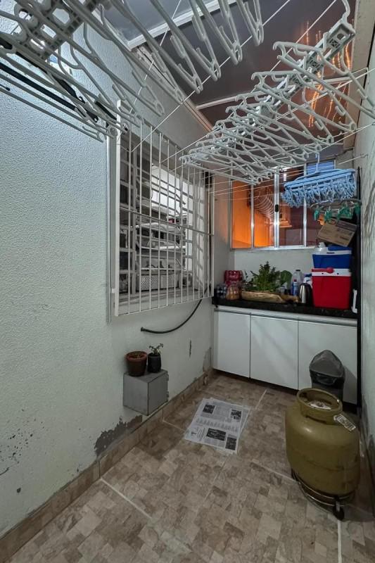 Casa, Fernão Dias, 2 Quartos, 1 Vaga