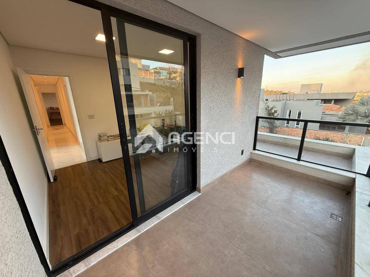 Casa em Condomínio, Portal do Sol, 5 Quartos, 0 Vaga, 3 Suítes